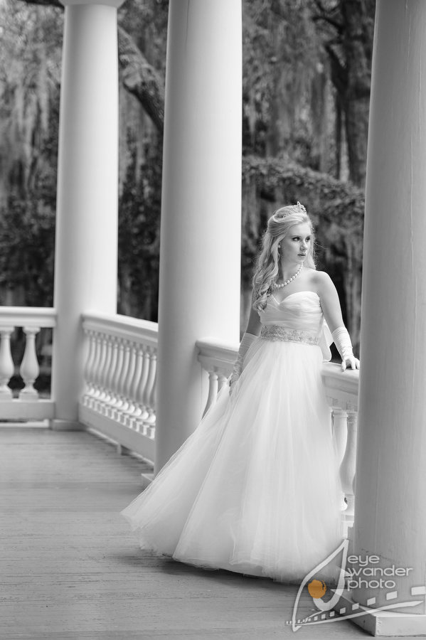 Plantation B&W senior photos New Orleans