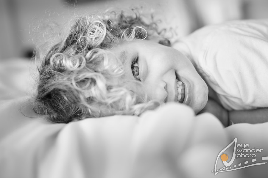 b&w children picture in natural light