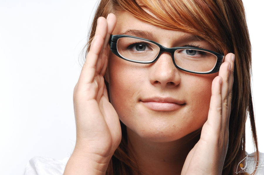 glasses-dorky-studio-senior