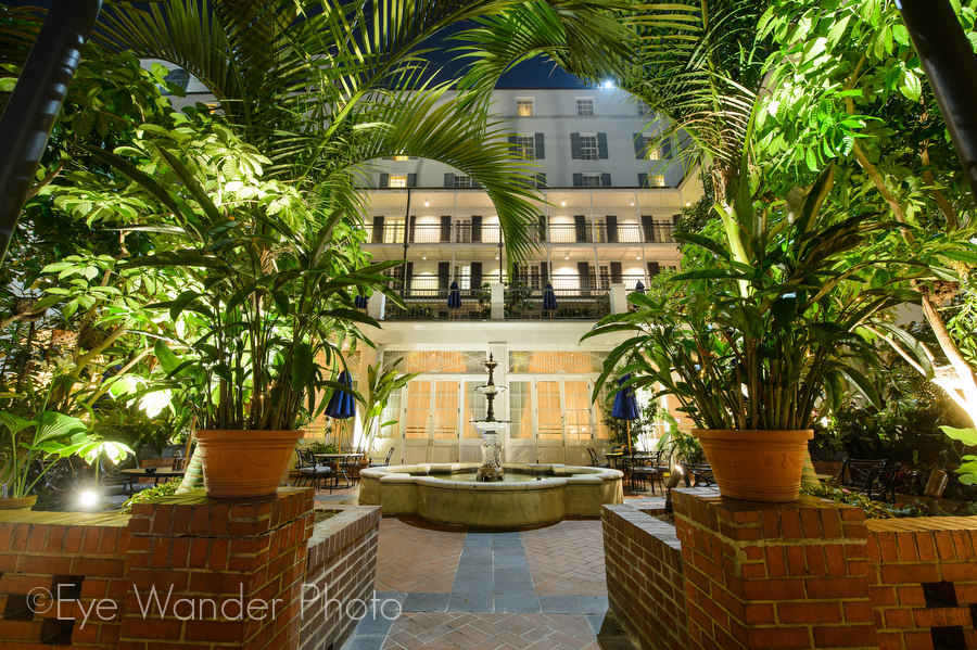 courtyard outside Royal Sonnesta and Revolution Restaurant
