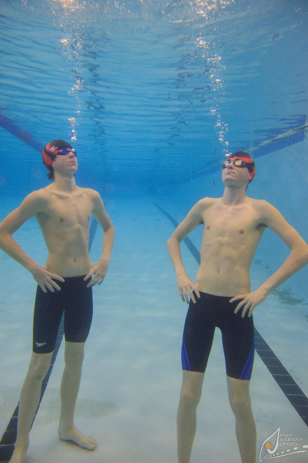 underwater-guys-swimmer-funny-senior